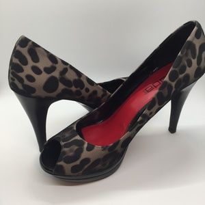 -🔥 Moda Spana Leopard Pumps